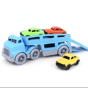 🌍 Green Toys Car Carrier with cars